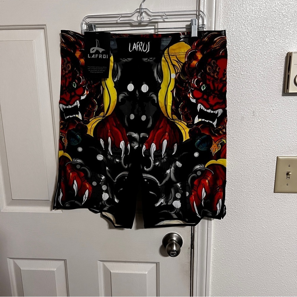 Lafroi Agile MMA Board Shorts Mens Sz L Dragon Graphics Cross Train Martial Arts